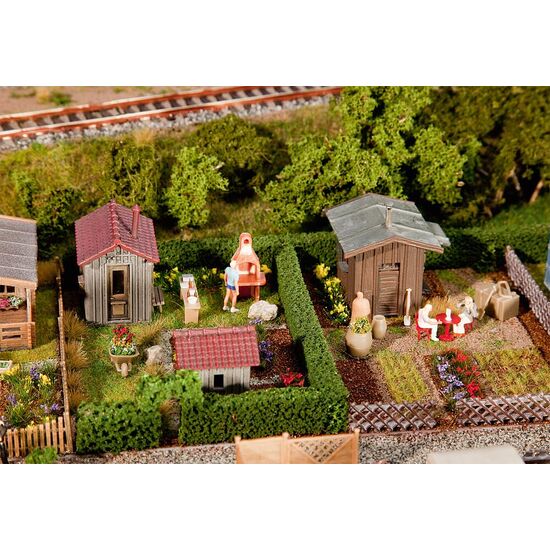 2 Schrebergärten mit Schuppen