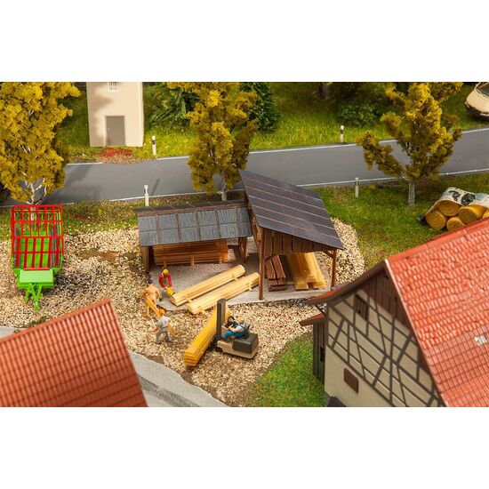 Holzlagerschuppen
