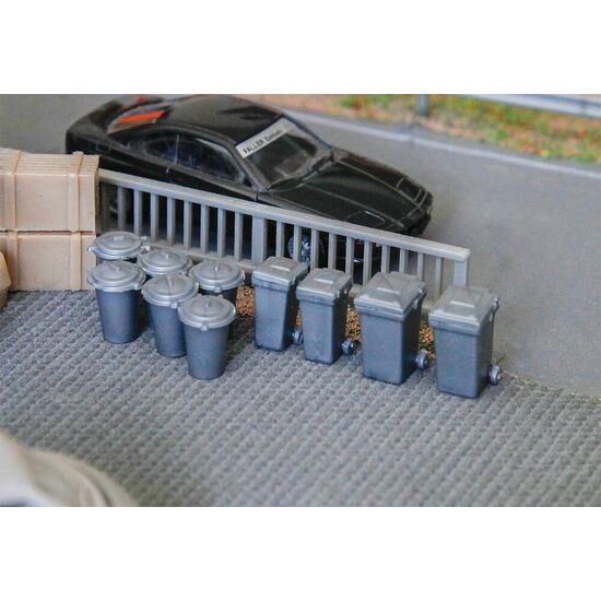 10 poubelles