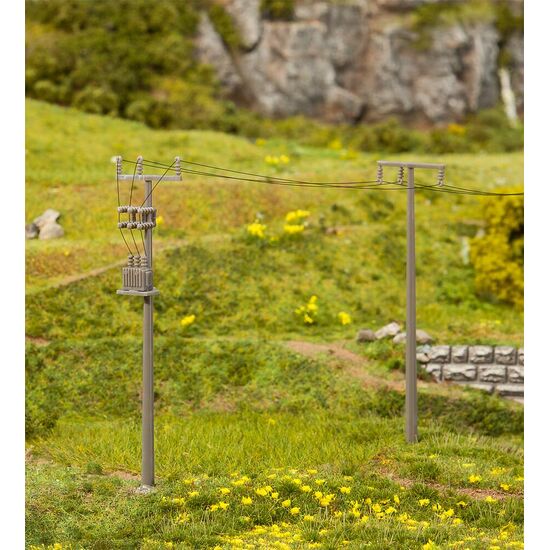 4 poteaux électriques