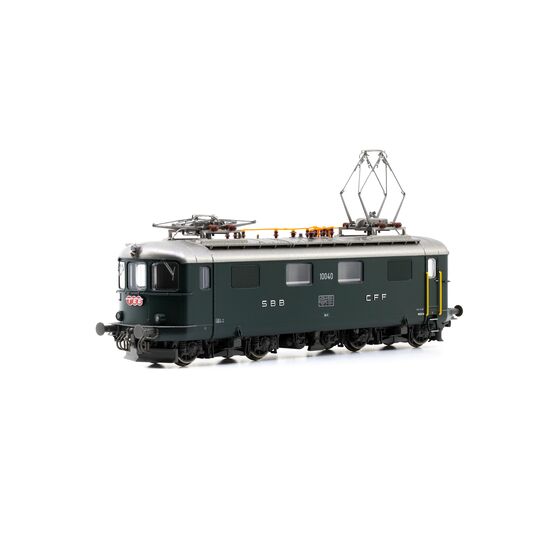 SBB Elektrolokomotive Re 4/4 I 10040  grün mit TEE-Schild  Ep. III/IV  DC, 3 image