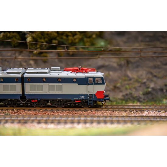 FS Locomotive électrique E.656 4e série sans n° de règle à l'intérieur avec amortisseurs Ep. V, 2 image