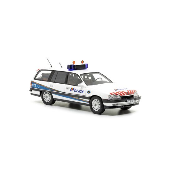 Opel Omega A2 Police cantonale de Genève, 3 image