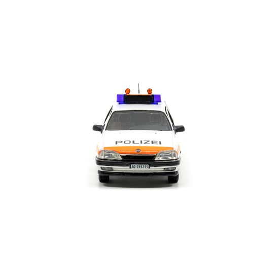 Opel Omega A2 Kantonspolizei Aargau, 2 image
