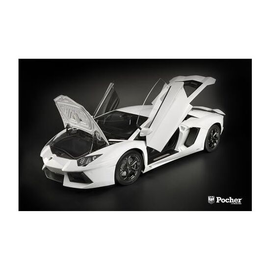 Lamborghini Aventador White Isis  1:8