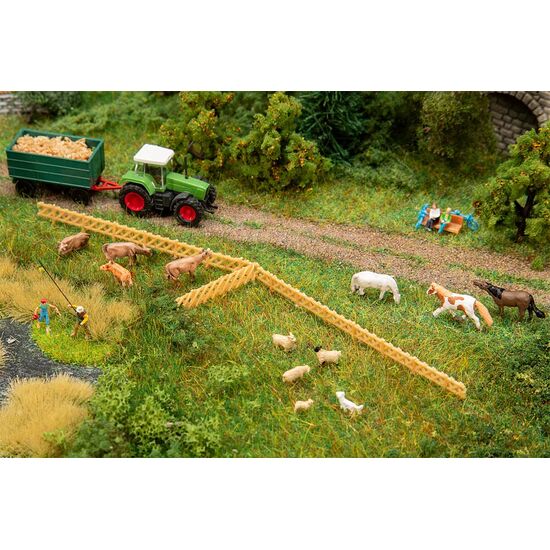 Set d'animaux vaches chevaux moutons