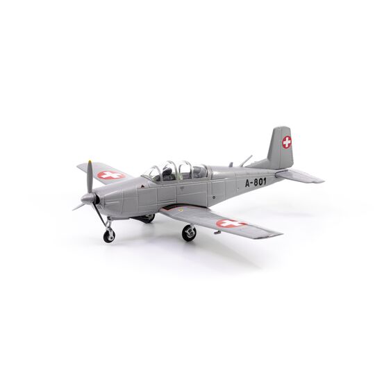 Pilatus P-3 A-801 inkl. Chromständer